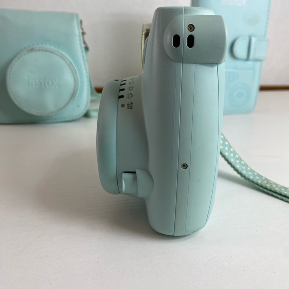Fujifilm Instax Mini 9 Instant Camera & Case- Teal - Picture 4 of 11